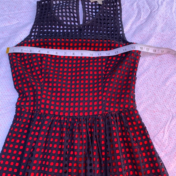 Banana Republic Navy Blue/Red Geo Eyelet Lace sleeveless Short Peplum Dress - Picture 2 of 13